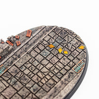 Gros plan sur la texture d'un socle ovale Old City 105×70 mm